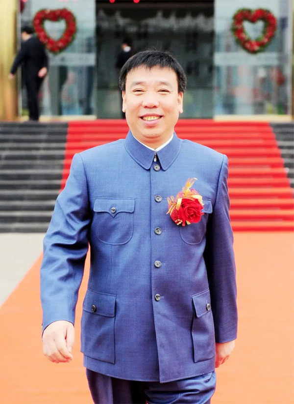 万象城AWC888集团 李安平 全国劳动模范