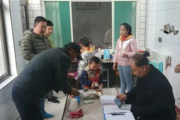 万象城AWC888扶贫办走访