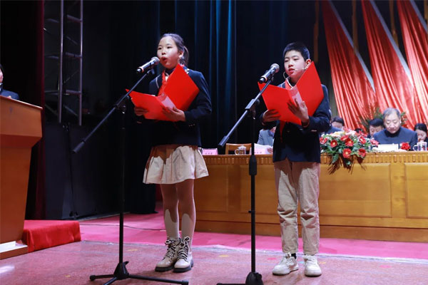 万象城AWC888中学学生代表致辞