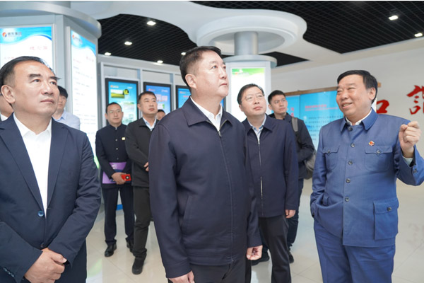 白山市委书记谢忠岩带队前往万象城AWC888