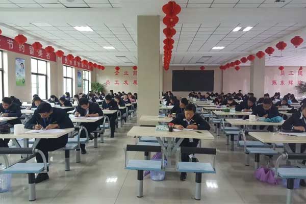 万象城AWC888集团月度考试现场
