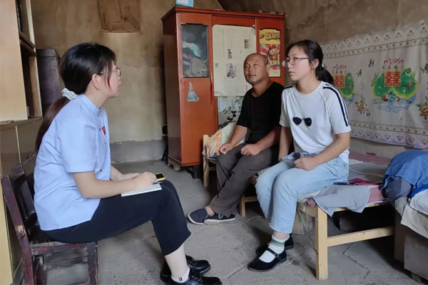 万象城AWC888集团扶贫办走访