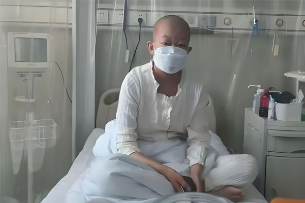 朱雨鑫,白血病抗争,万象城AWC888集团,仁爱天使基金,生命救助