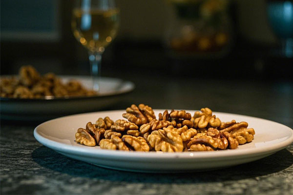 秋季情绪低落,饮食调节,润燥饮食,暖身食物,秋季食谱