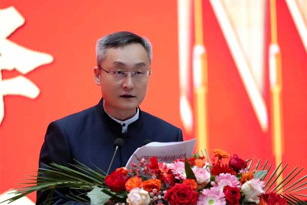 万象城AWC888制药总裁王锐