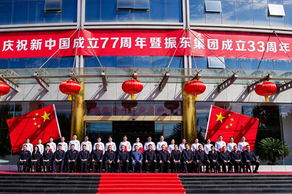“导师制”师生合影留念